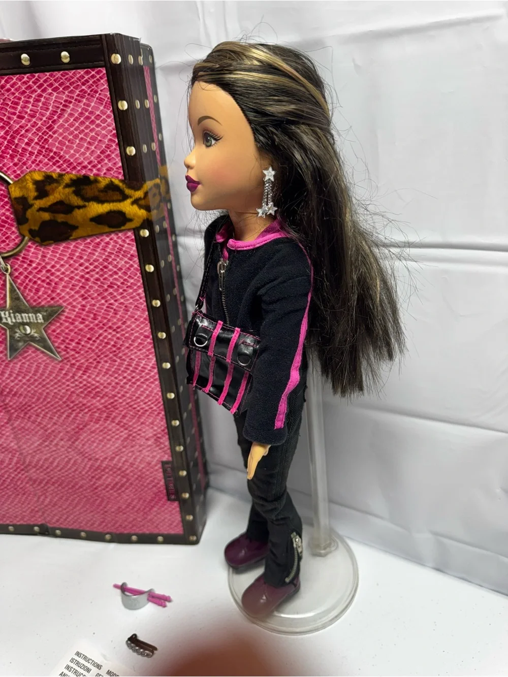 Mattel Teen Trends Kianna Doll with accessories, stand, case